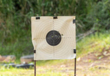 Peut-on pratiquer le tir au plomb dans son jardin ? cible de tir